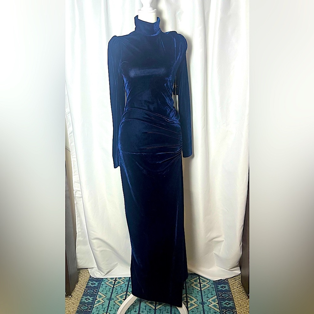 Reformation Moonlight Long-sleeved Gown - Picture 4 of 9